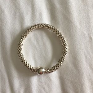 Beautiful stretch sterling silver mesh bracelet